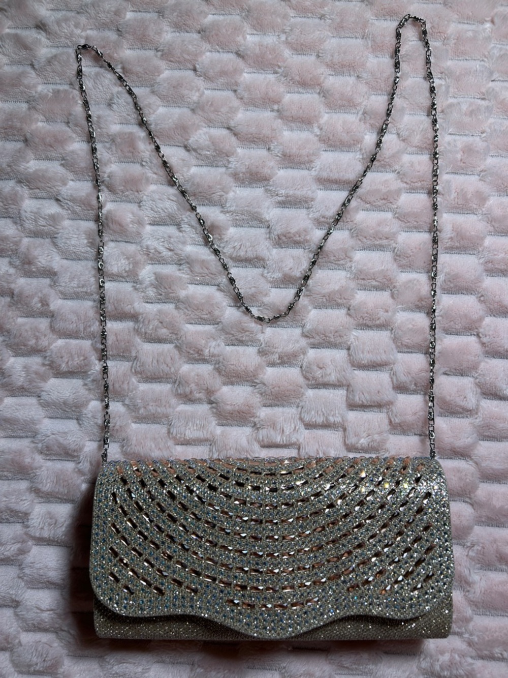 Sparkling Silver Rhinestone Evening Clutch with Chain Strap
